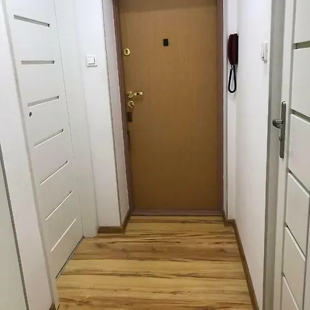 Penguin 2322 Apartment